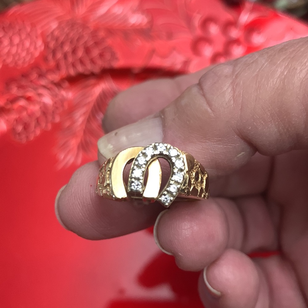 14 K GOLD  DOUBLE HORSESHOE RING - Picture 16 of 17